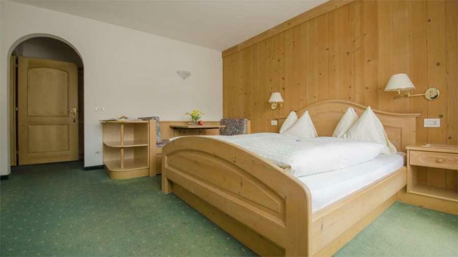 Hotel Garni Ruscel Santa Cristina Val Gardena Экстерьер фото